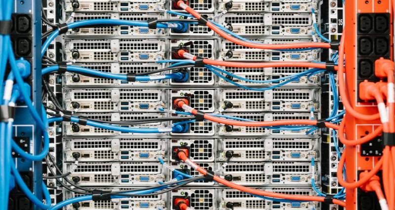 Beli Server Bekas Hasil Lelang: Apa yang Perlu Diperhatikan?